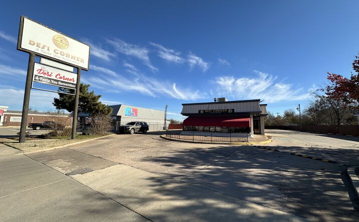 Pictures of Retail property located at 1012 S Broadway, Edmond, OK 73034 for sales - image #1