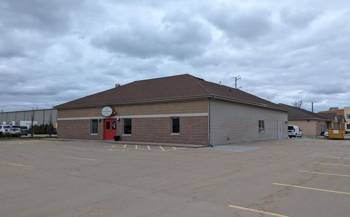 Pictures of Retail property located at 3 Finance Dr, Bloomington, IL 61704 for sales - image #1