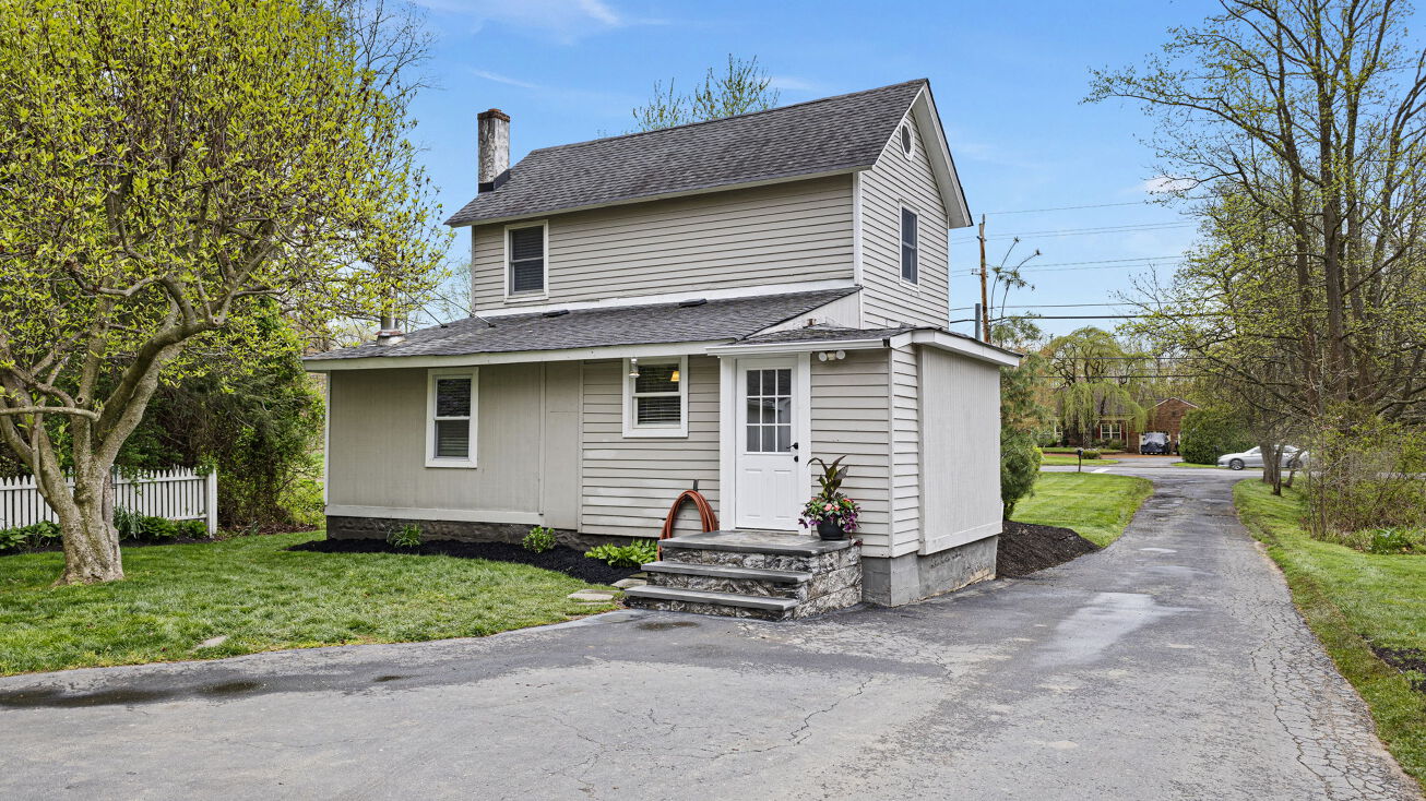 403 Main St, Manalapan Township, NJ 07726