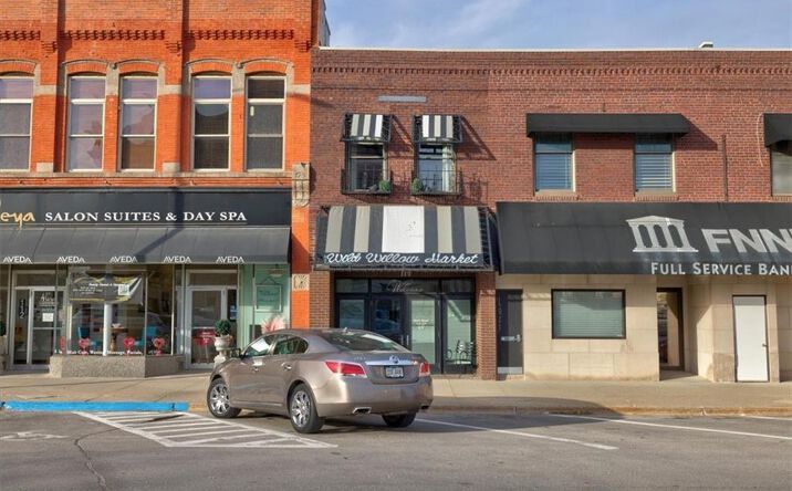 110 N 2nd Ave W, Newton, IA 50208 | Crexi.com