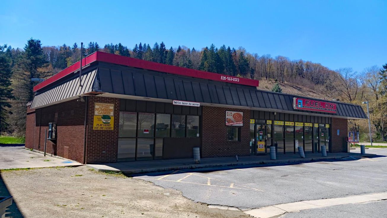 135 W Center St, Johnsonburg, PA 15845