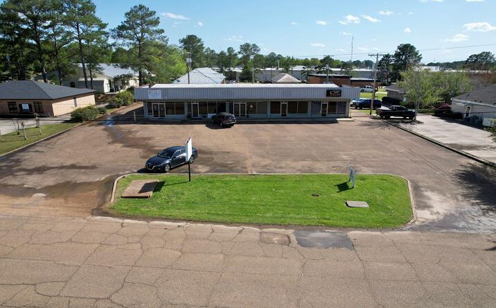 Pictures of Mixed Use property located at 1405 Aston Ave, McComb, MS 39648 for sales - image #1