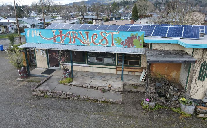 Pictures of Retail property located at 501 NW Douglas Blvd, Winston, OR 97496 for sales - image #1