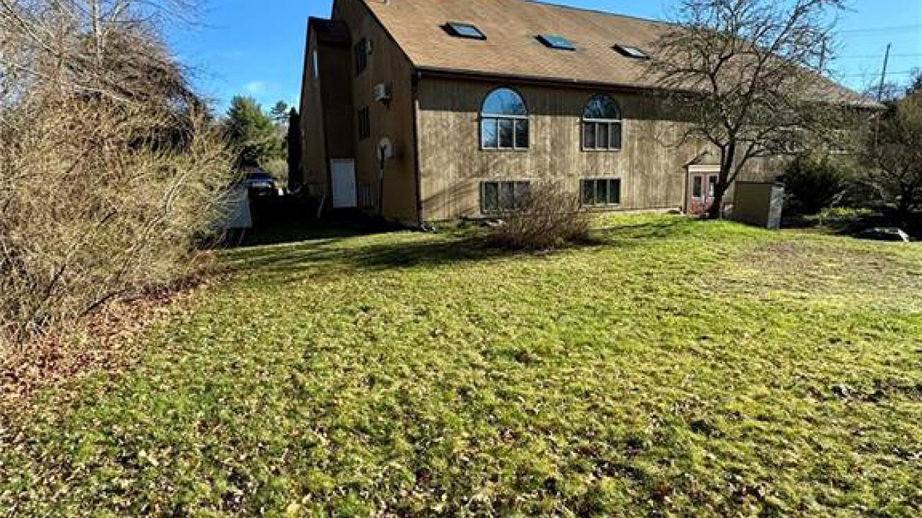 335 WoodvilleAlton RD WoodvilleAlton Road, Hopkinton, RI 02832