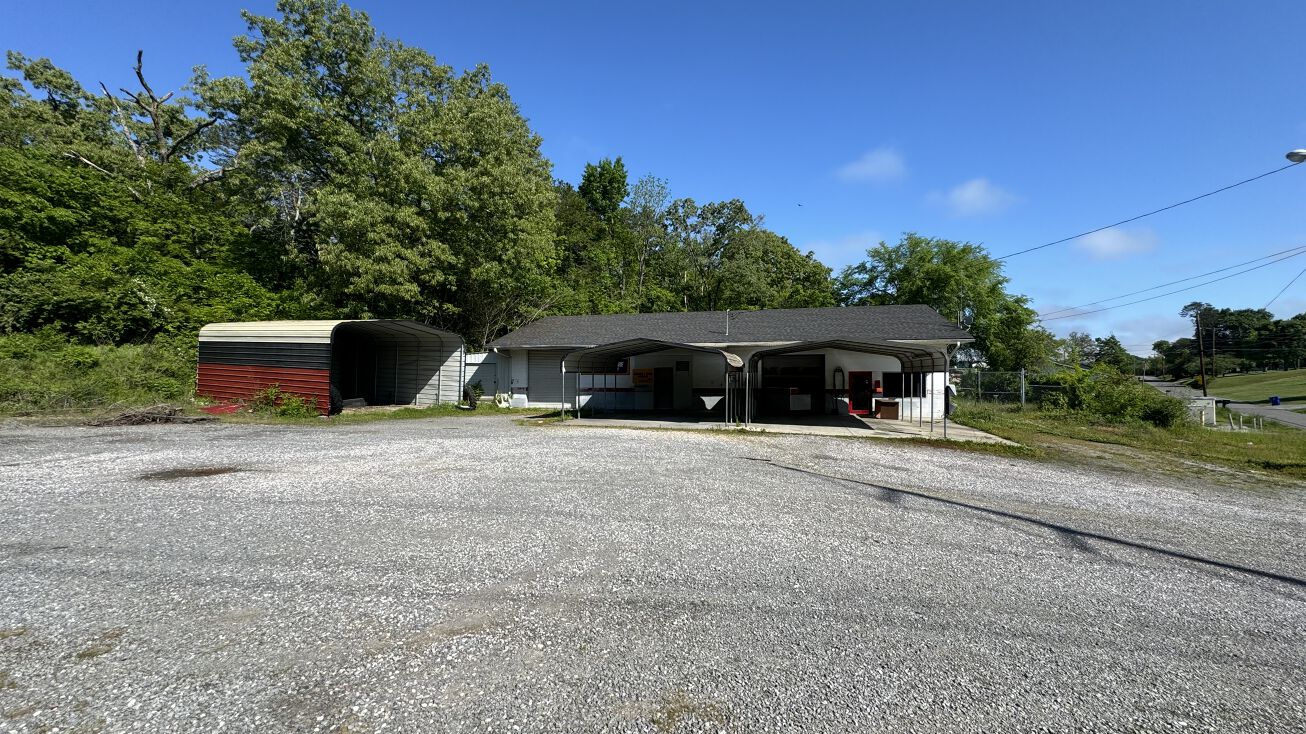 6233 Strawberry Plains Pike, Knoxville, TN 37914 | Crexi.com