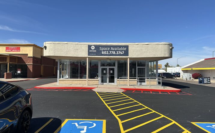 Pictures of Retail property located at 20 S Dobson Rd, Mesa, AZ 85202 for comps - image #1