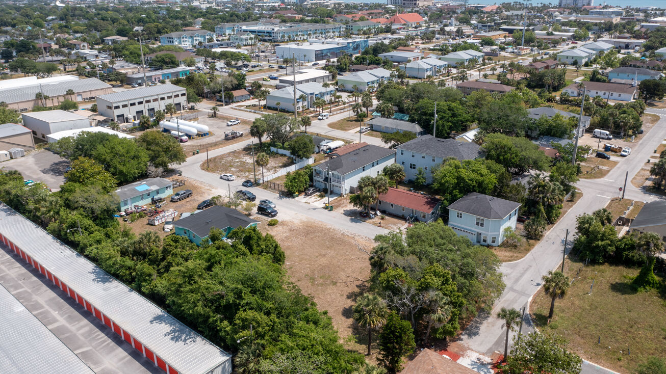 S 11th St, Jacksonville Beach, FL 32250