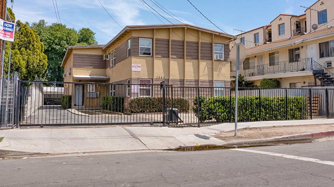 7260 Canby Ave, Los Angeles, CA 91335