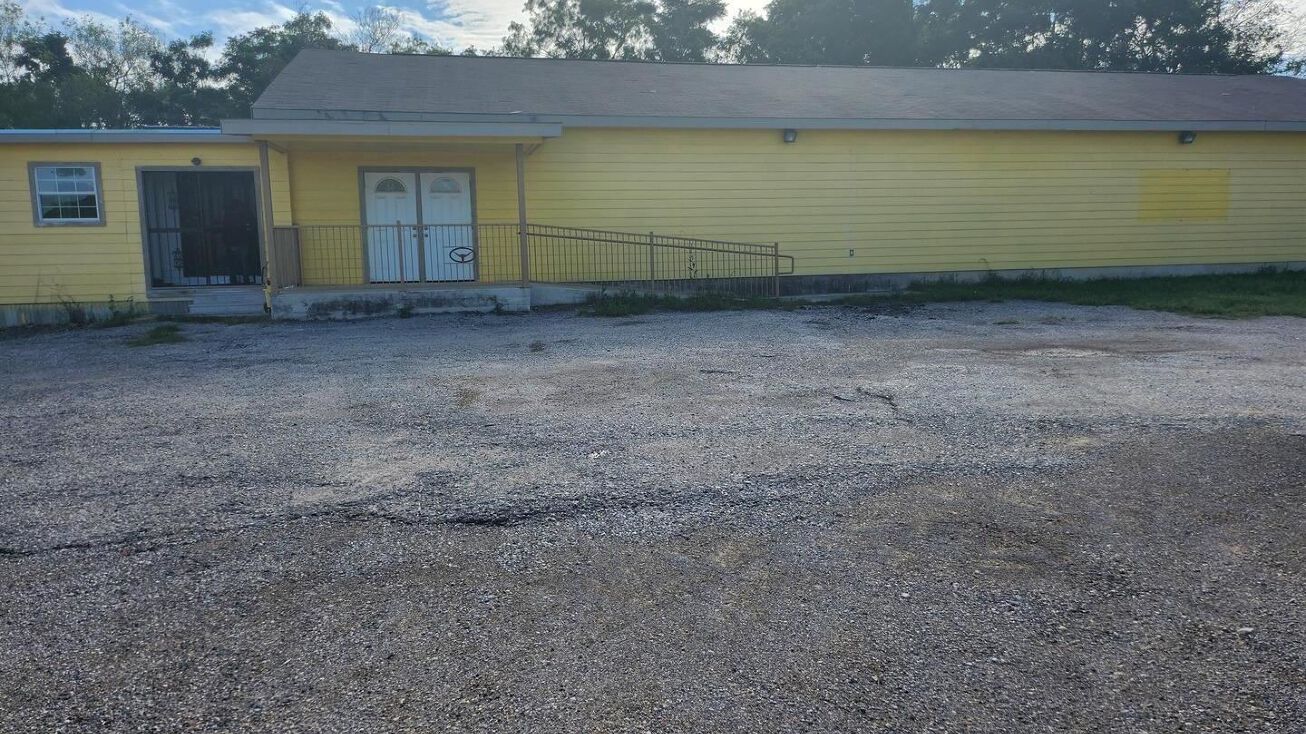 19015 K St, Somerset, TX 78069