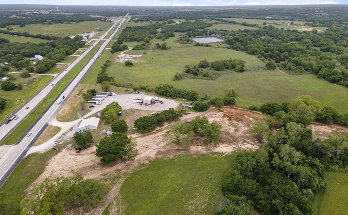 Pictures of Office property located at 5716 N 287, Alvord, TX 76225 for sales - image #1