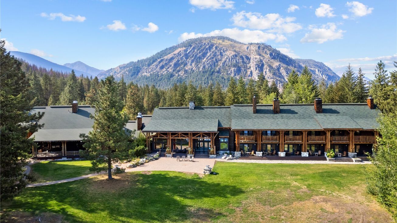 31 Early Winters Drive, Mazama, WA 98833