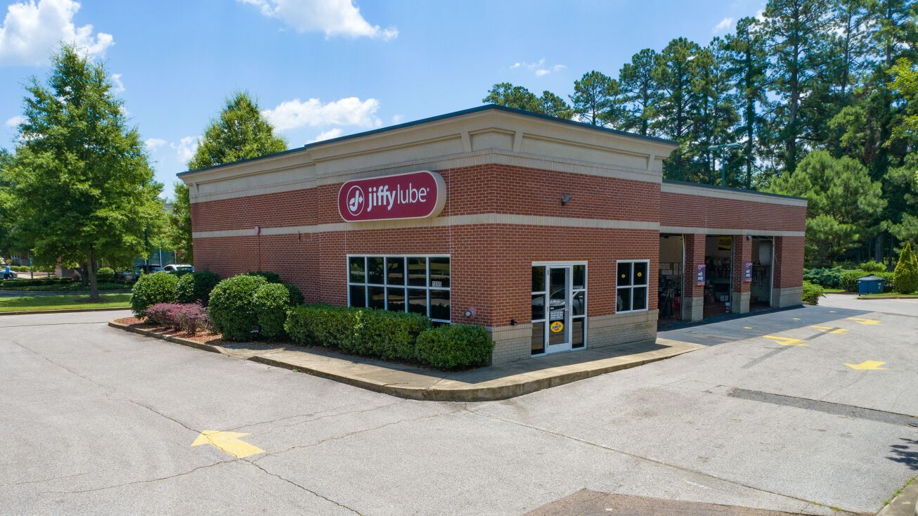 1095 W Poplar Ave, Collierville, TN 38017