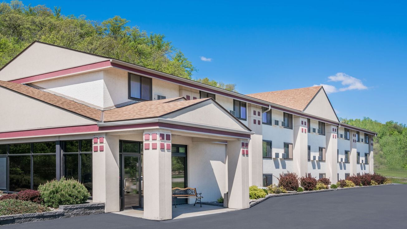 51578 US169, Mankato, MN 56003