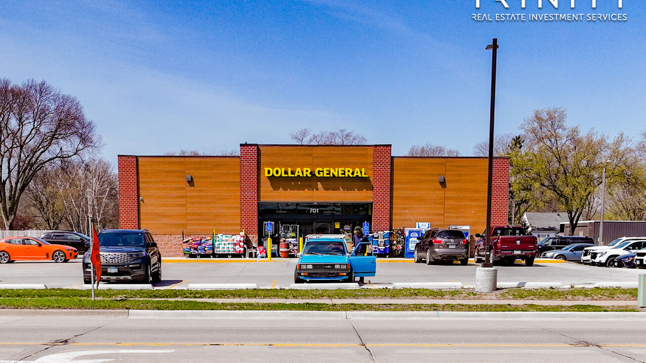 701 N Sibley Ave, Litchfield, MN 55355