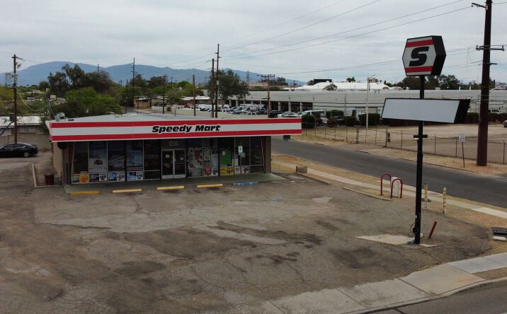 Pictures of Retail property located at 1204 N Alvernon Way, Tucson, AZ 85712 for sales - image #1