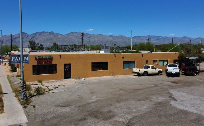 Pictures of Retail, Office property located at 1208 N Alvernon Way, Tucson, AZ 85712 for sales - image #1