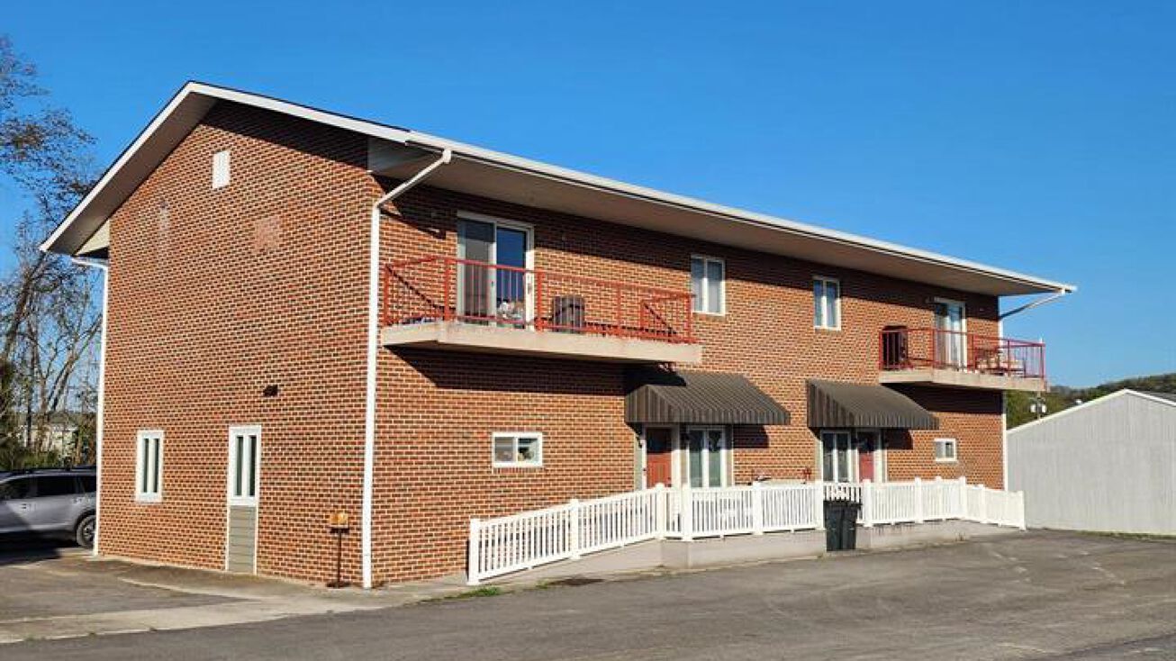 Coopers Aly, Fort Ashby, WV 26719