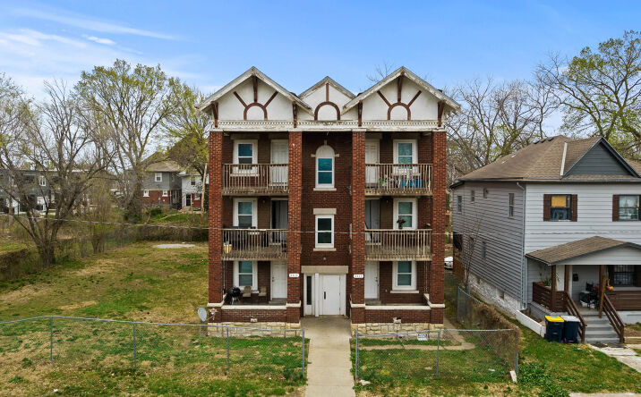 Pictures of Multifamily property located at 2719 Park Ave, Kansas City, MO 64109 for sales - image #1