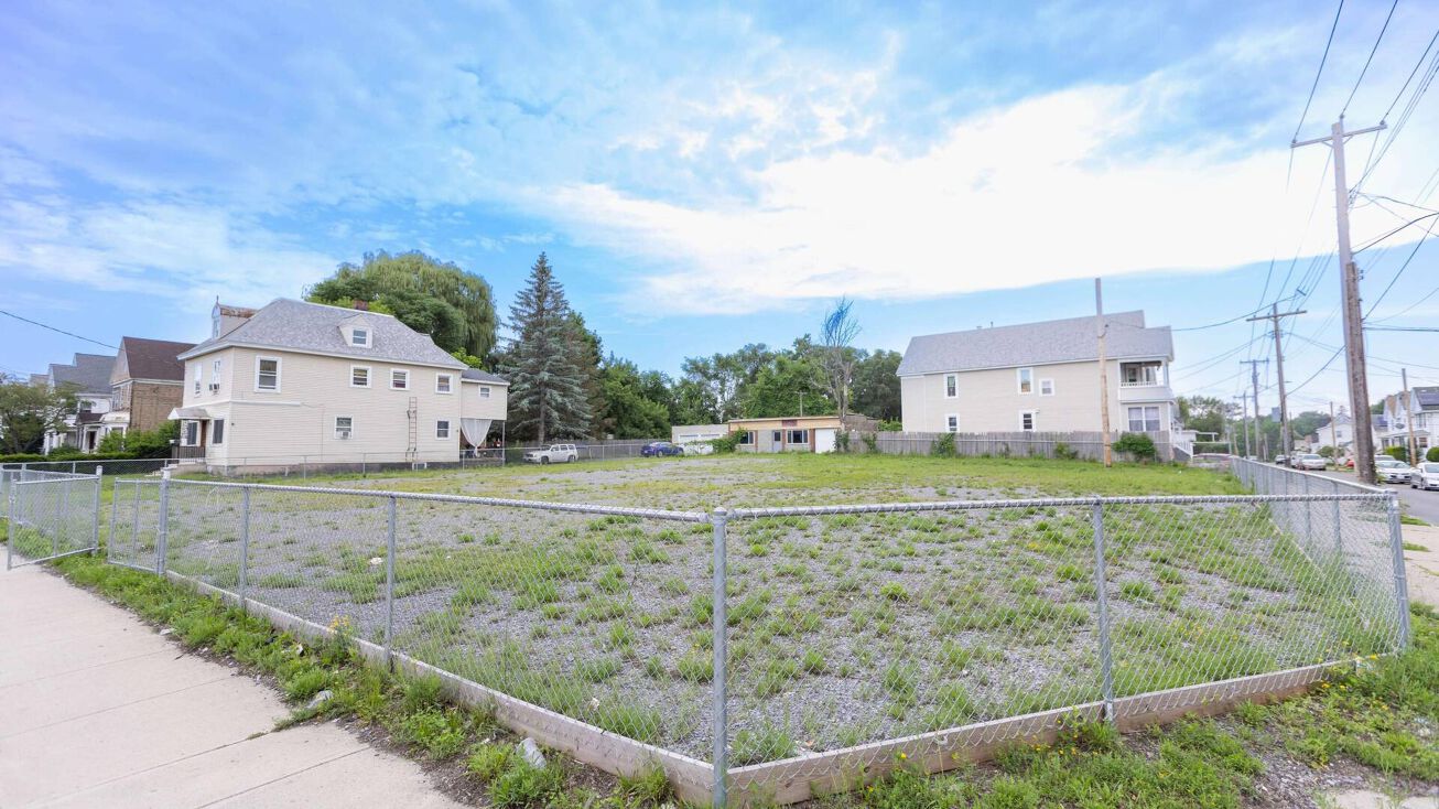 1452 State Street, Schenectady, NY 12304