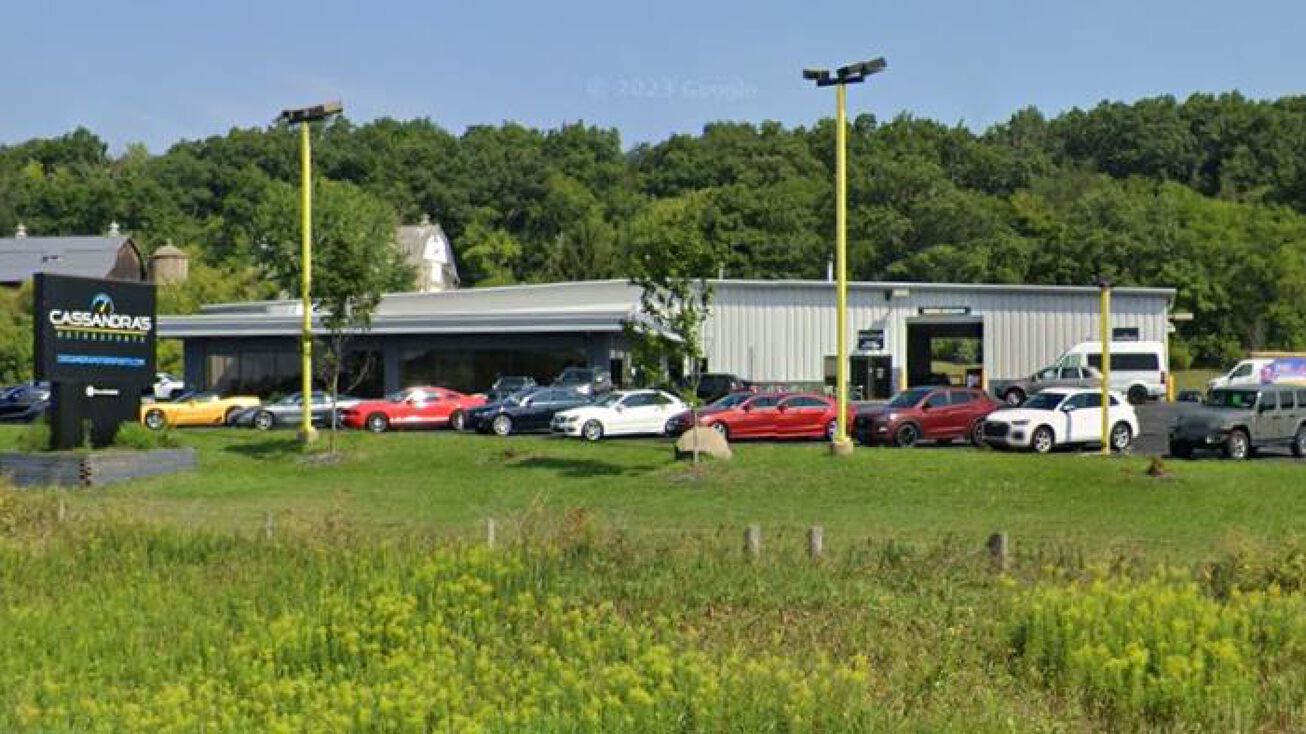 N47W28229 Lynndale Rd, Pewaukee, WI 53072