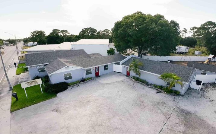 Pictures of Special Purpose property located at 2802 Okeechobee Rd, Fort Pierce, FL 34947 for sales - image #1