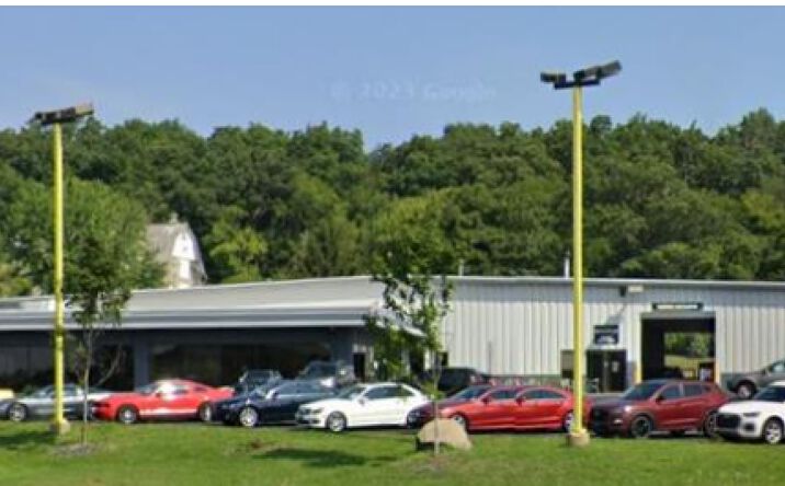 Pictures of Retail, Industrial, Mixed Use, Special Purpose property located at N47W28229 Lynndale Rd, Delafield, WI 53072 for sales - image #1