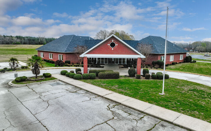 Pictures of Mixed Use, Office property located at 512 Professional Park Rd, Clinton, SC 29325 for sales - image #1