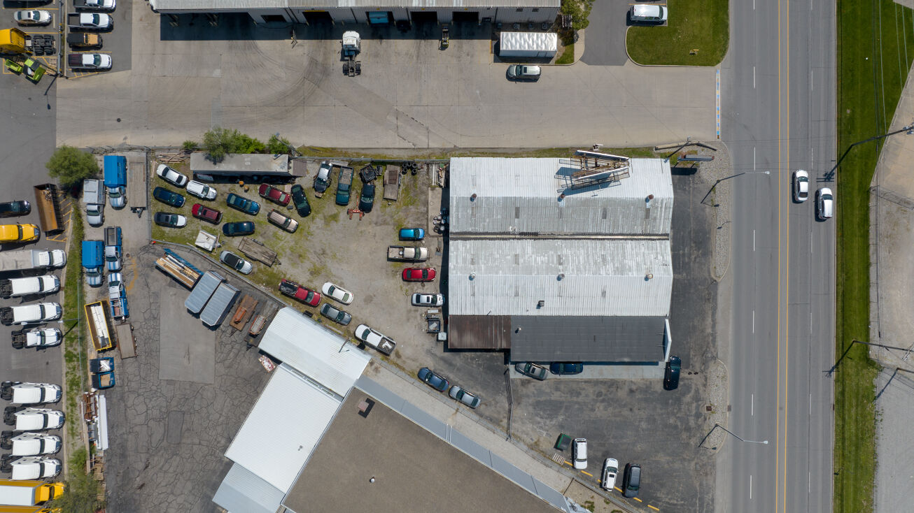 Pictures of Industrial, Mixed Use, Retail property located at 3626 Lima Rd, Fort Wayne, IN 46805 for sales - image #1