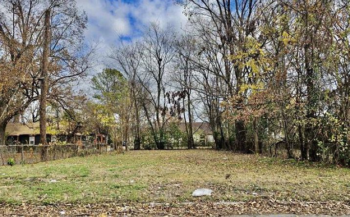 Pictures of Land property located at 916 Woodlawn St, Memphis, TN 38107 for sales - image #1