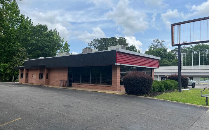 Pictures of Retail property located at 1701 Hardy St, Hattiesburg, MS 39401 for comps - image #1