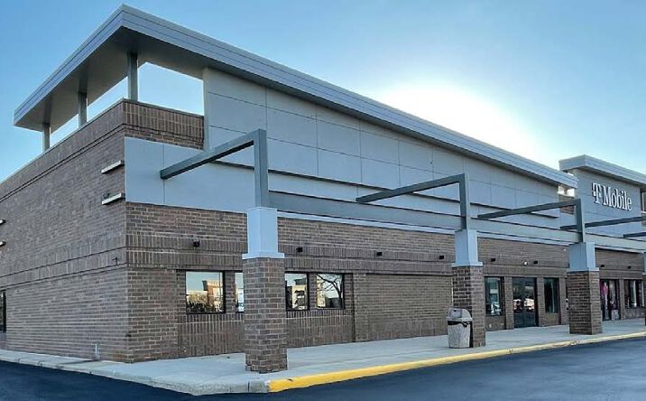 Pictures of Retail property located at 16065 W Bluemound Rd, Brookfield, WI 53005 for sales - image #1