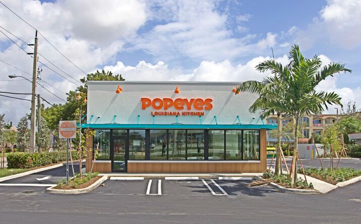 Pictures of Retail property located at 9490 W Okeechobee Rd, Hialeah Gardens, FL 33016 for sales - image #1