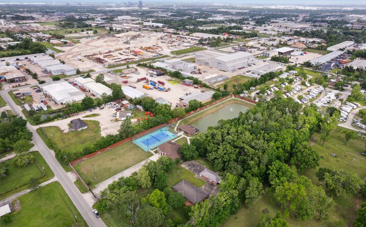 Pictures of Industrial, Land, Mixed Use, Mobile Home Park, Multifamily property located at 1631 Gault Rd, Houston, TX 77039 for sales - image #1