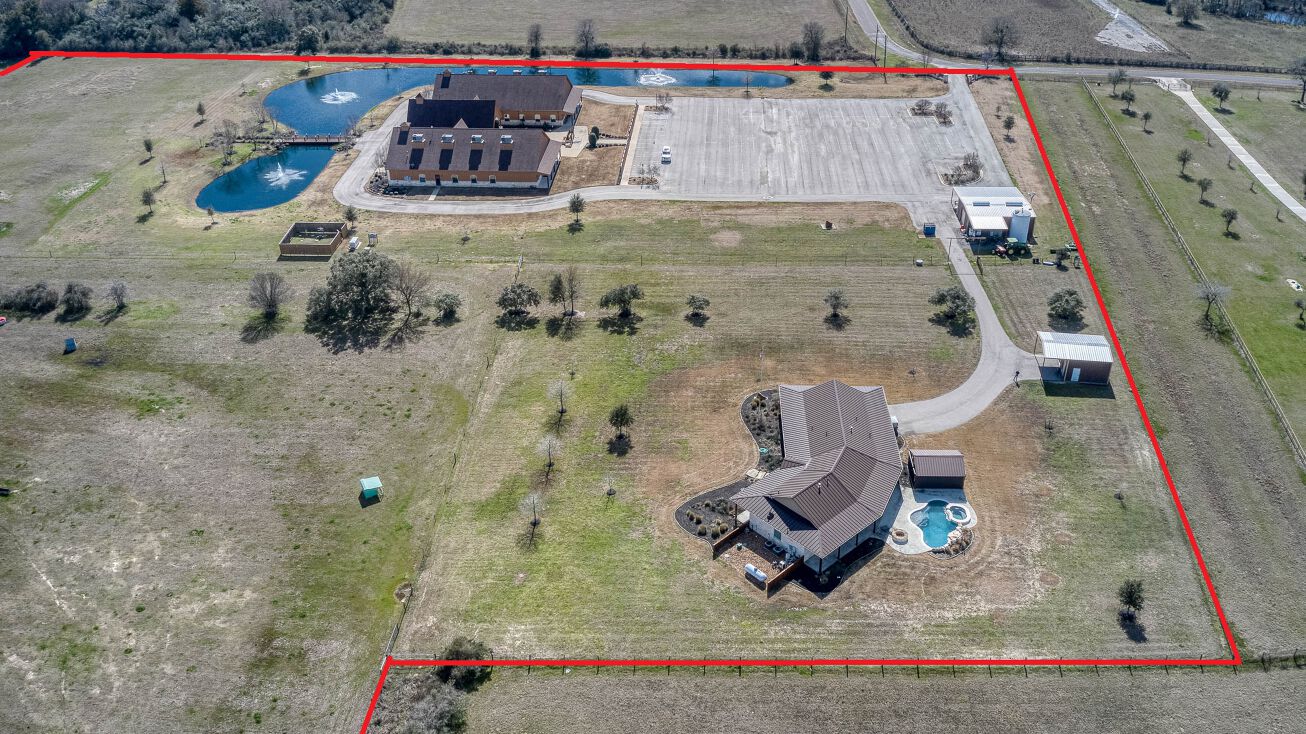26264 Nelson Rd, Hempstead, TX 77445