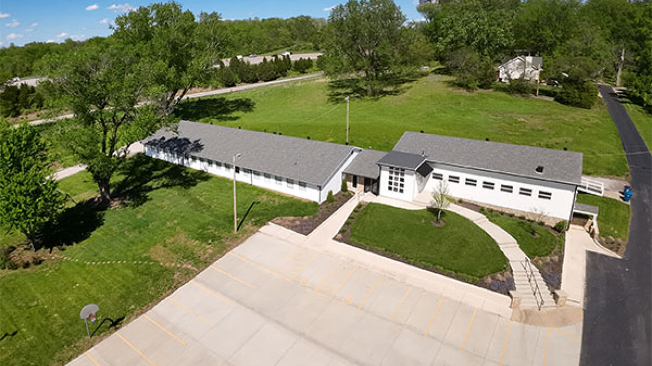 5105 NW Waukomis Dr, Kansas City, MO 64151