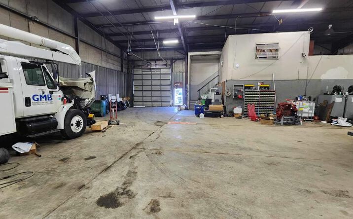 Pictures of Industrial property located at 550 Hunt Ave, Charleston, WV 25302 for sales - image #1