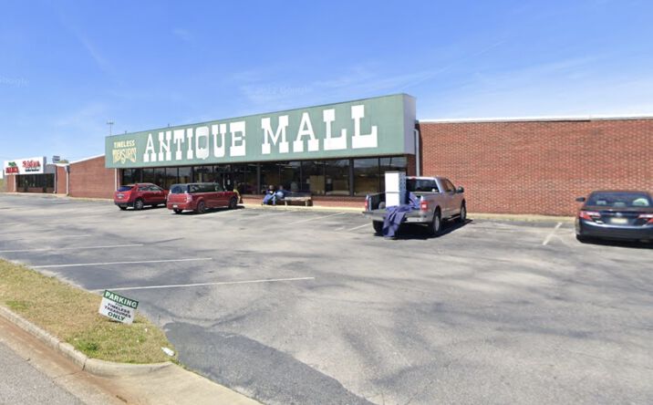 Pictures of Retail property located at 230 Davis Loop, Oxford, AL 36203 for sales - image #1