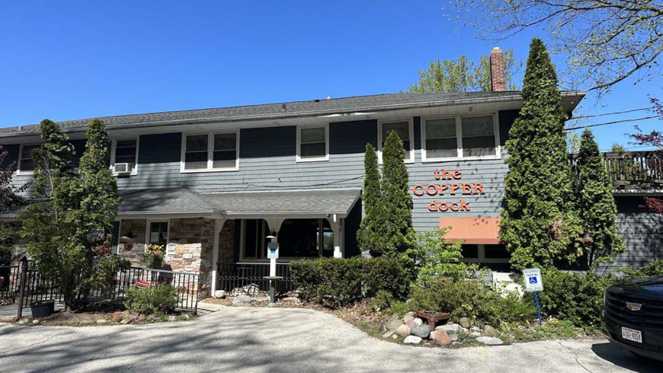 1474 E Friess Lake Dr, Hubertus, WI 53033