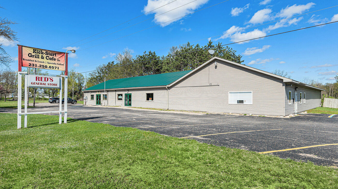 11530 S Mason Drive, Grant, MI 49327
