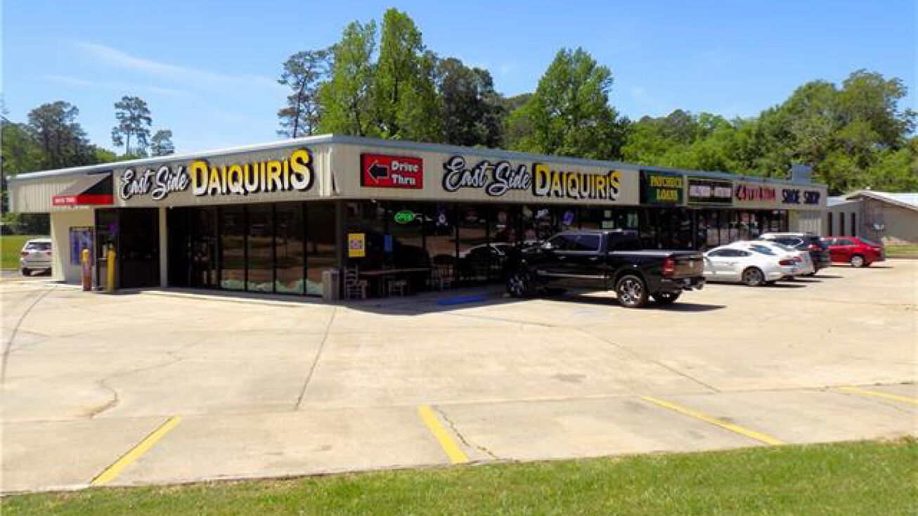 2620 LA28, Pineville, LA 71360
