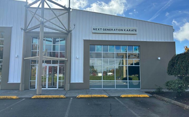 Pictures of Office property located at 7420 SW Bridgeport Road, Portland, OR 97224 for sales - image #1