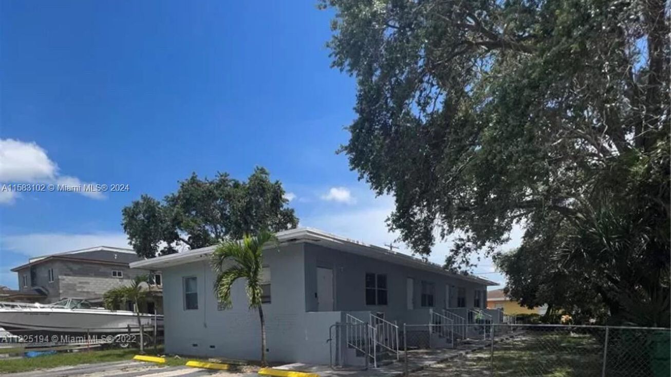 2560 NW 139th St, OpaLocka, FL 33054