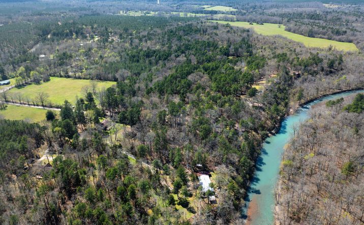 Pictures of Hospitality property located at 68438 Eagle Crk Dr, Smithville, OK 74957 for sales - image #1