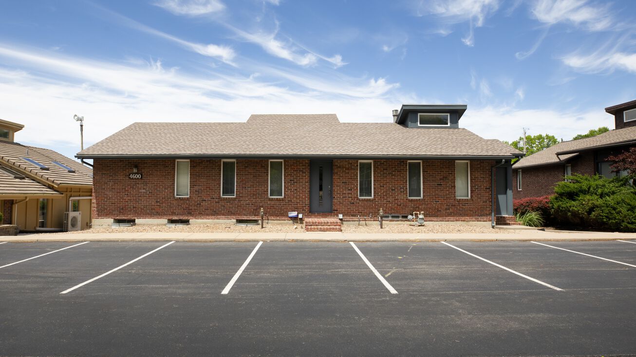 4600 W 90th Terrace, Prairie Village, KS 66207