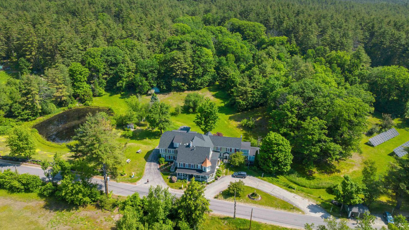 67 Pleasant View Rd, Bradford, NH 03221