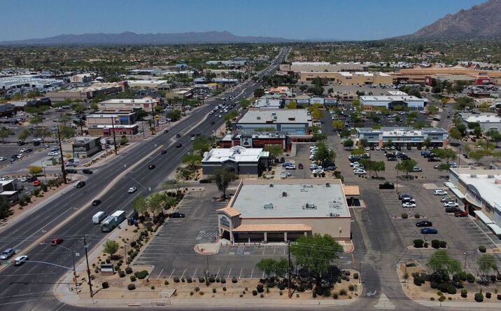 Pictures of Retail property located at 4220 N Oracle Rd, Tucson, AZ 85705 for comps - image #1