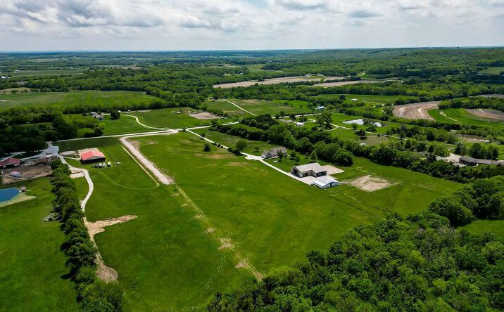 image of property at 1600 RD Garnett KS 66032