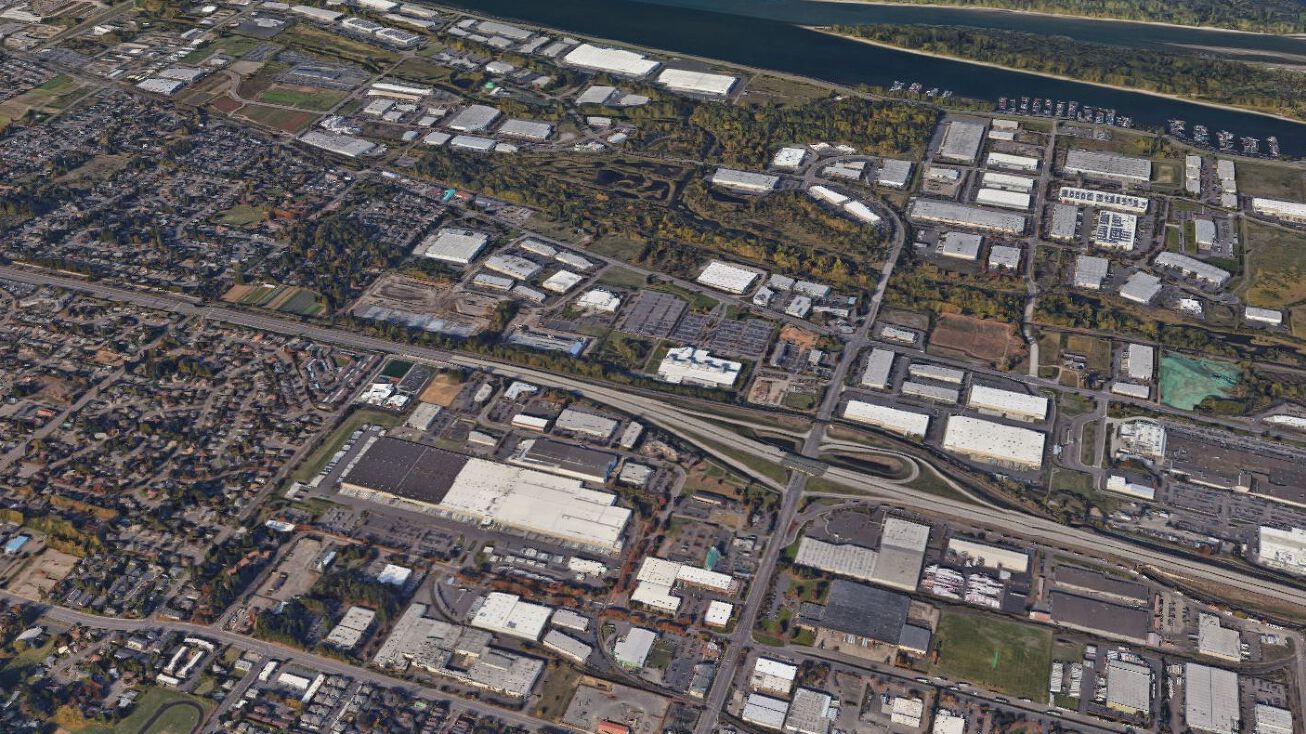 Pictures of Retail property located at I-84 & 181st Avenue, Portland, OR 97230 for sales - image #1