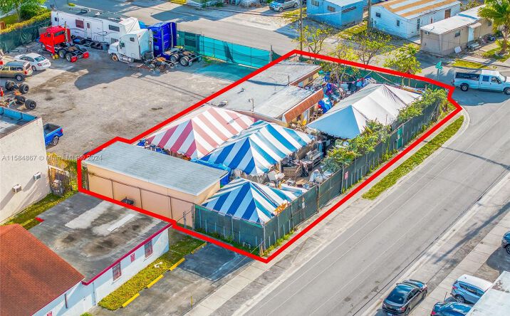 Pictures of Industrial property located at 5826 SW 23rd St, West Park, FL 33023 for sales - image #1