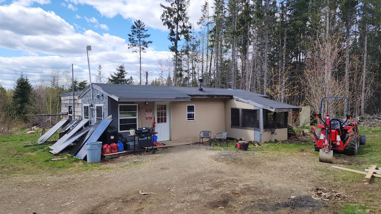 6 Haynes Rd, Bancroft, ME 04497